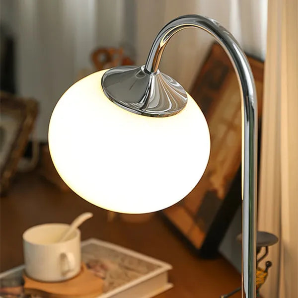 Marshmallow Tischlampe aus Metall und Glas