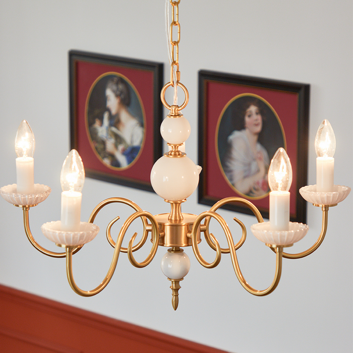 Cremefarbener Glas-Kronleuchter, amerikanischer Retro-Kronleuchter aus Metall, Lampe für Schlafzimmer