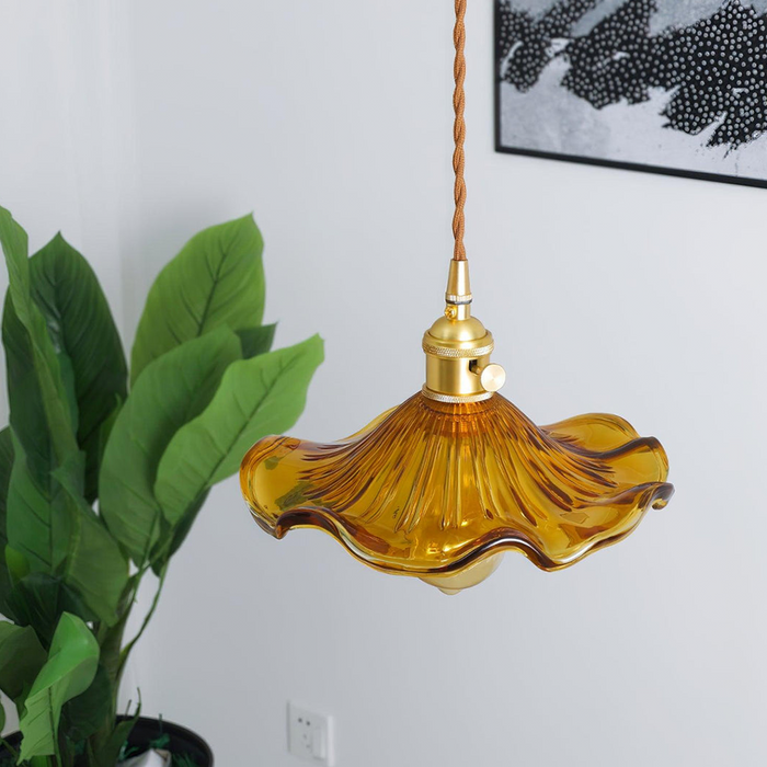 Stilvolle Hibiskusblütenlampe