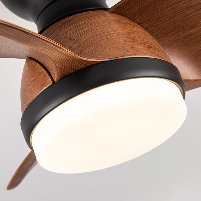 Einfacher, stilvoller Deckenventilator mit LED-Beleuchtung