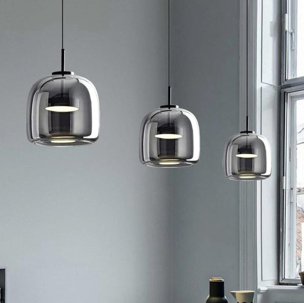 Skandinavische Hängelampe aus schwarzem Glas