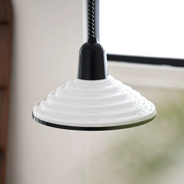 Französische Wind-Hängelampe aus cremefarbenem Glas