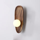 Wandleuchte aus natürlichem Holz, geeignet für jeden Raum