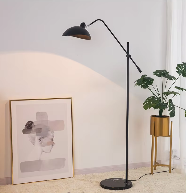 Nordic Gold Luxe Stehlampe – Minimalistisches Design mit Marmorfuß
