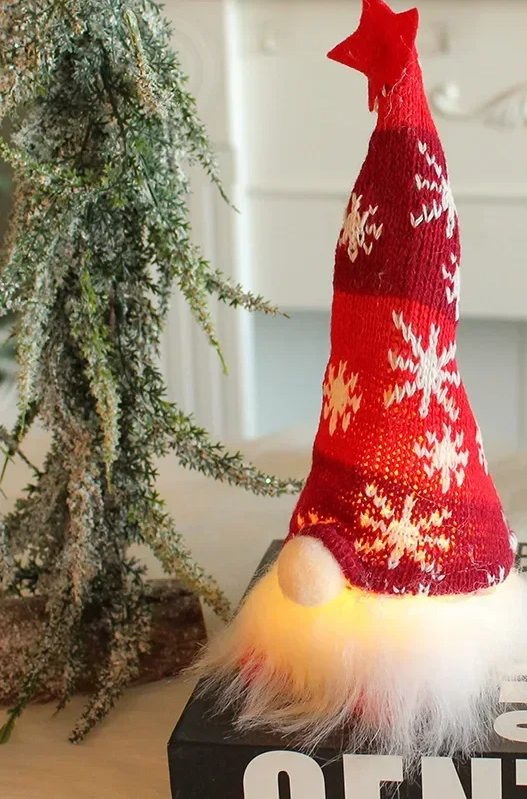 LUMIGNOME – LED Weihnachtswichtel ohne Gesicht