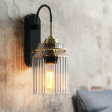 Vintage Wandlampe mit geripptem Glasschirm