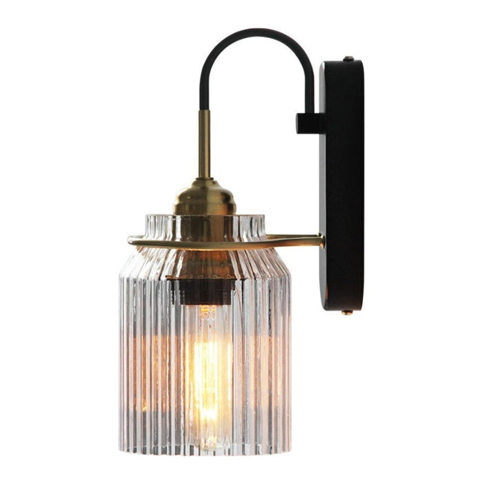 Vintage Wandlampe mit geripptem Glasschirm