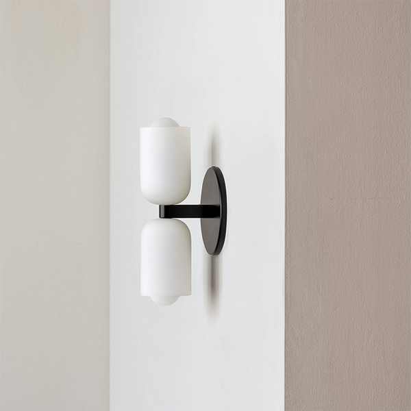 Elegant Up-Down-Wandleuchte aus Acryl