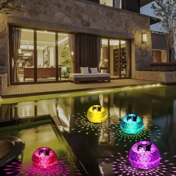SOLAFLARE Schwimmende Solar Poolbeleuchtung