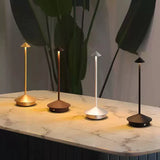 LumaTouch – Wiederaufladbare LED-Tischlampe mit Stufenloser Dimmung