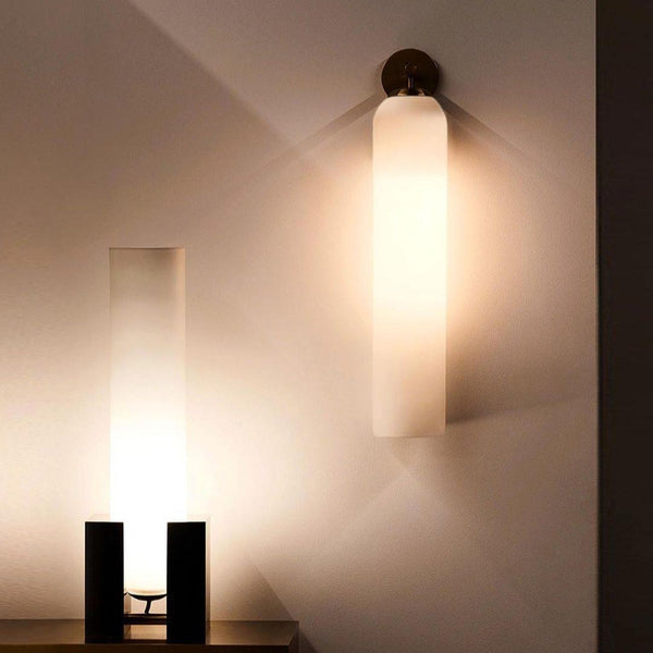 Moderne Glaswandleuchte für das Badezimmer