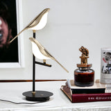 BirdLamp – Stilvolle LED-Tischlampe mit goldenem Vogel-Design