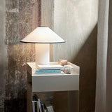 Fleur Funktionelle Metall-Tischlampe