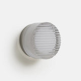 Moderne LED-Wandleuchte für drinnen und draußen