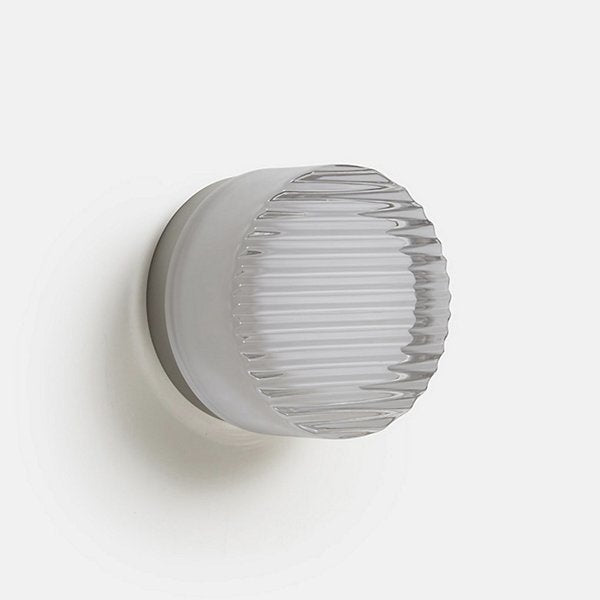 Moderne LED-Wandleuchte für drinnen und draußen