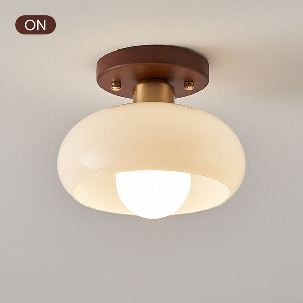 Kleine weiße Vintage-Deckenlampe für den Flur