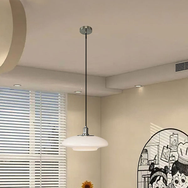 Moderne Hängelampe aus weißem Glas