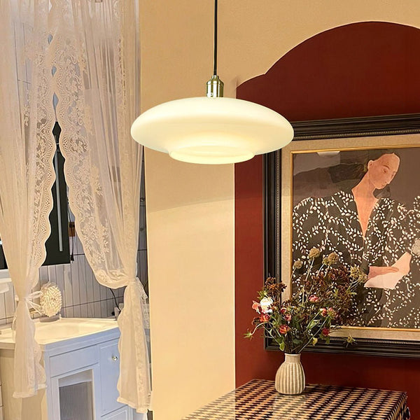 Moderne Hängelampe aus weißem Glas