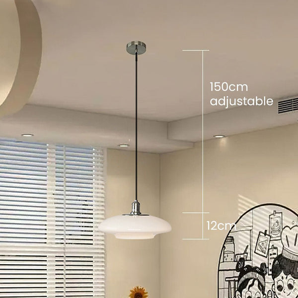 Moderne Hängelampe aus weißem Glas