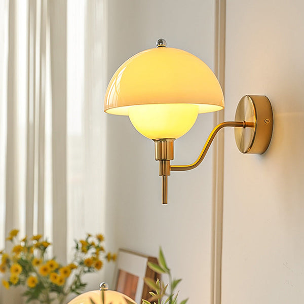 Wandleuchte Pilz in Creme Farbe
