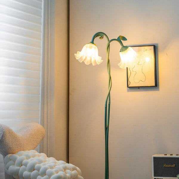 Elegante Calla Blumen Weiß Stehlampe