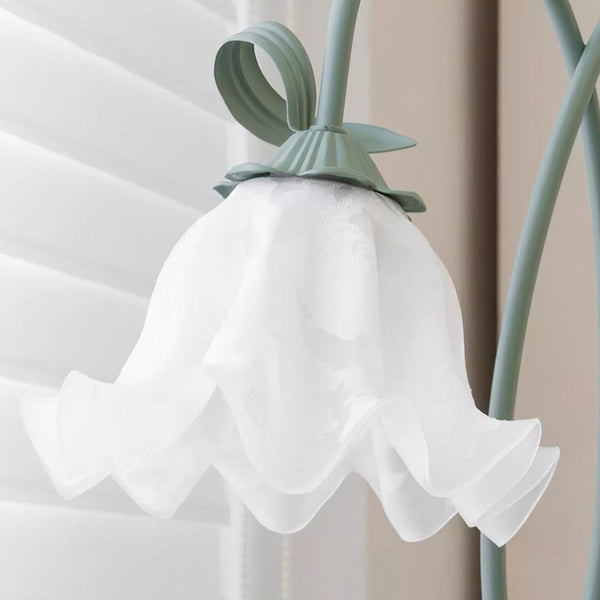 Elegante Calla Blumen Weiß Stehlampe