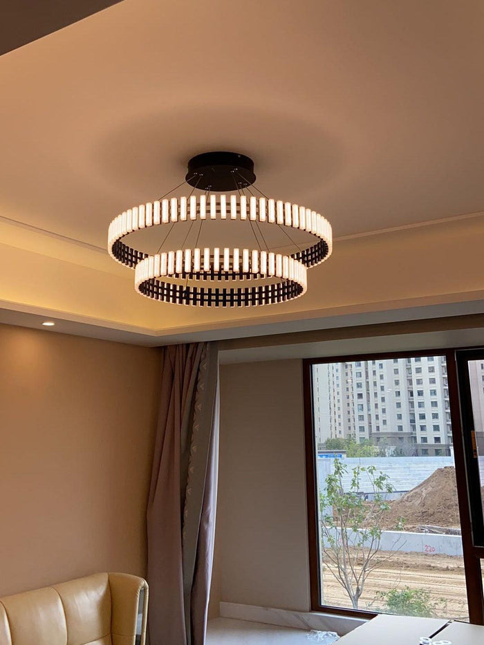 Eleganter hängender LED-Kronleuchter mit warmem, neutralem und kühlem Licht