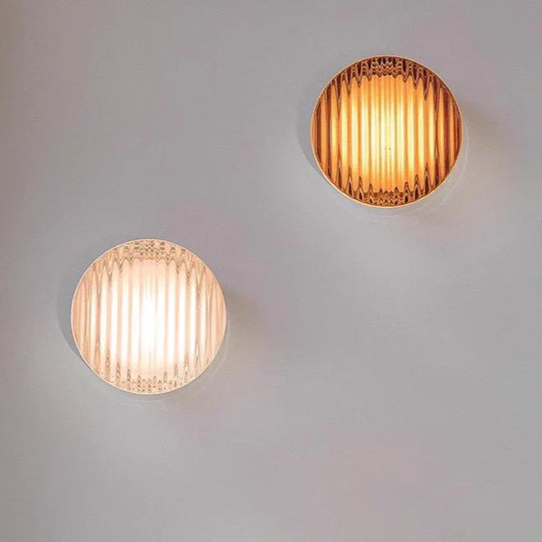 Moderne LED-Wandleuchte für drinnen und draußen