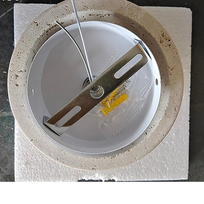 Wandleuchte im skandinavischen Creme-Stil