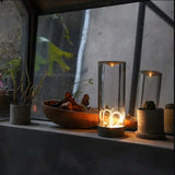 Moderne einfache magnetische Mini-Tischlampe