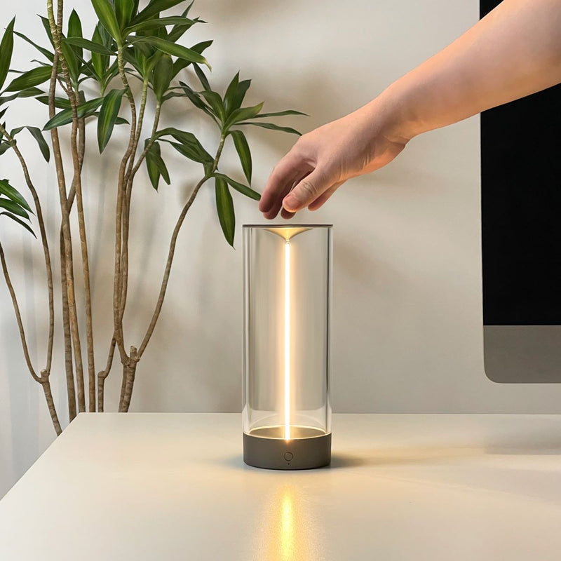 Moderne einfache magnetische Mini-Tischlampe