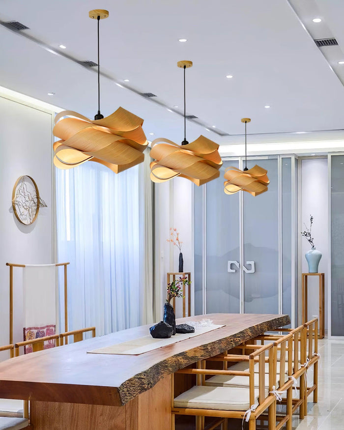 Moderne Hängelampe aus Holz für das Esszimmer