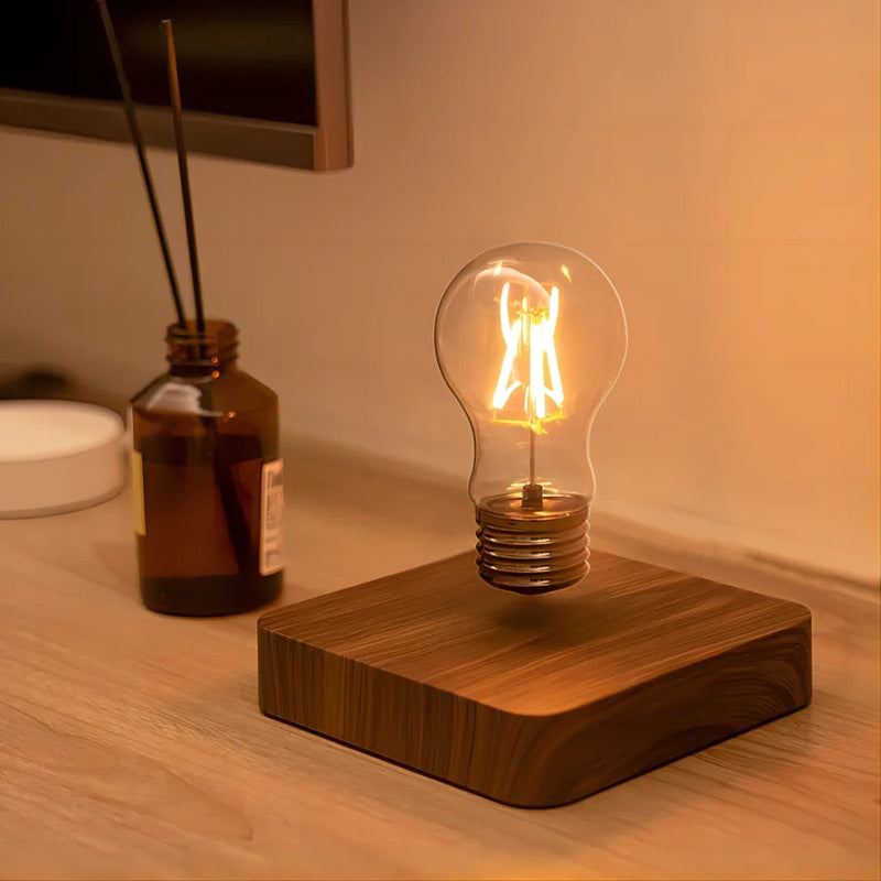 LevetatingBulb | Schwimmende Glühbirne