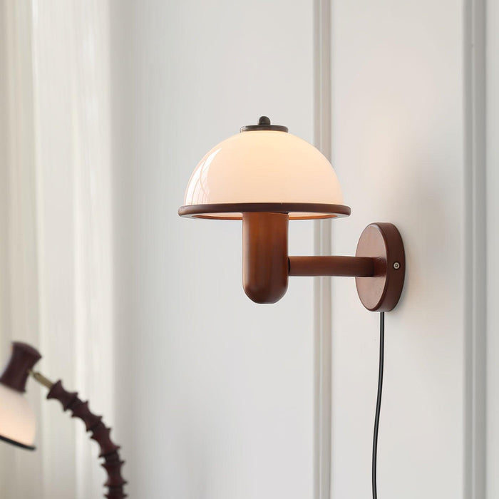 Pilz-Wandlampe aus Holz