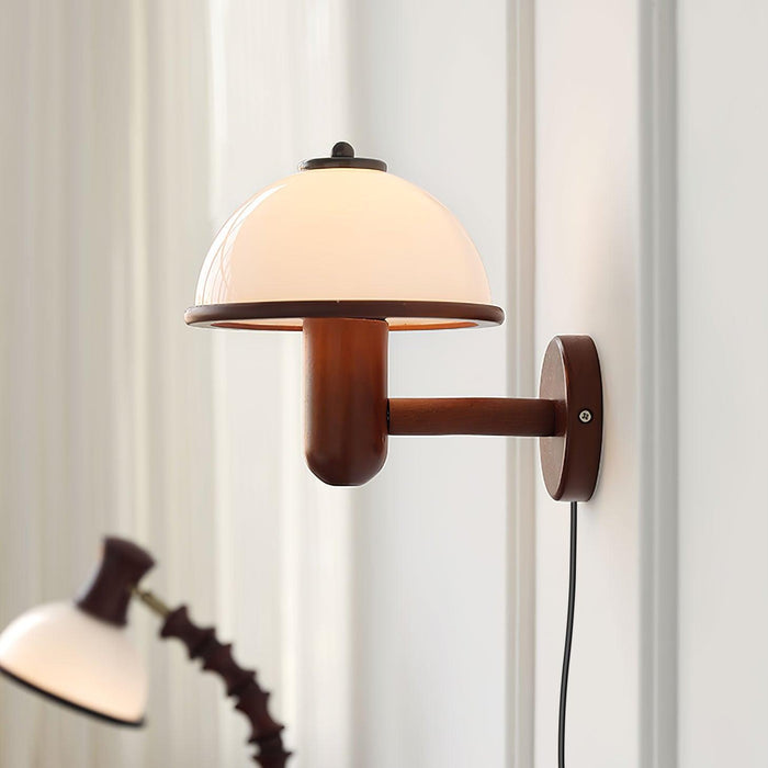 Pilz-Wandlampe aus Holz
