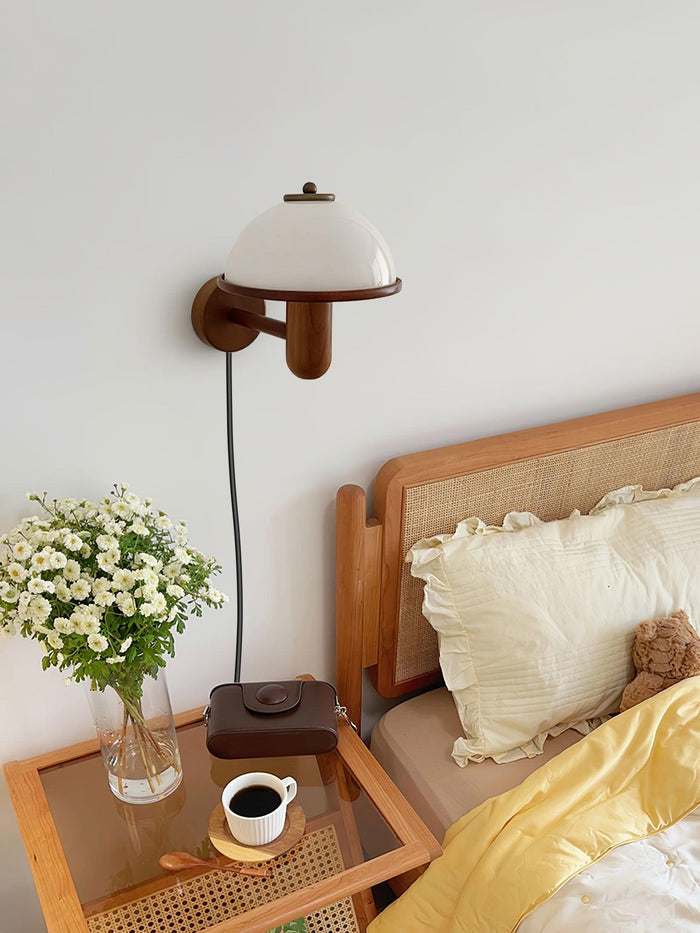 Pilz-Wandlampe aus Holz