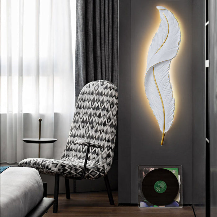 Gloray LED-Wandleuchte in Form einer Feder