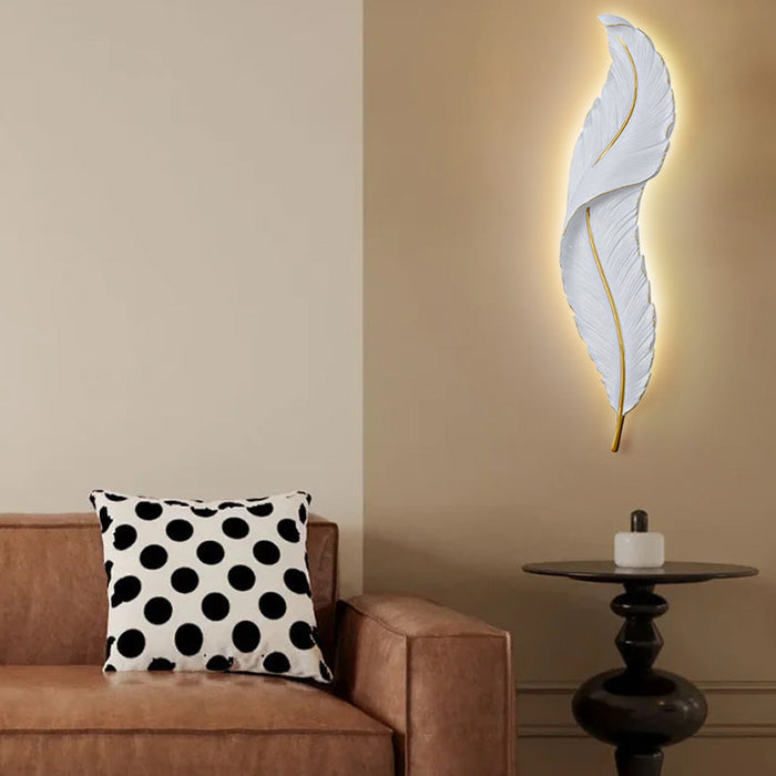 Gloray LED-Wandleuchte in Form einer Feder