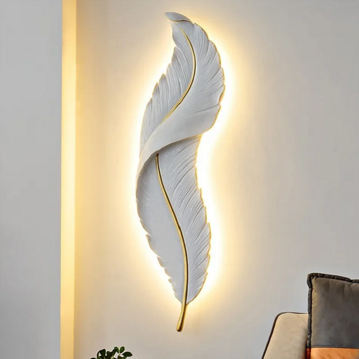 Gloray LED-Wandleuchte in Form einer Feder