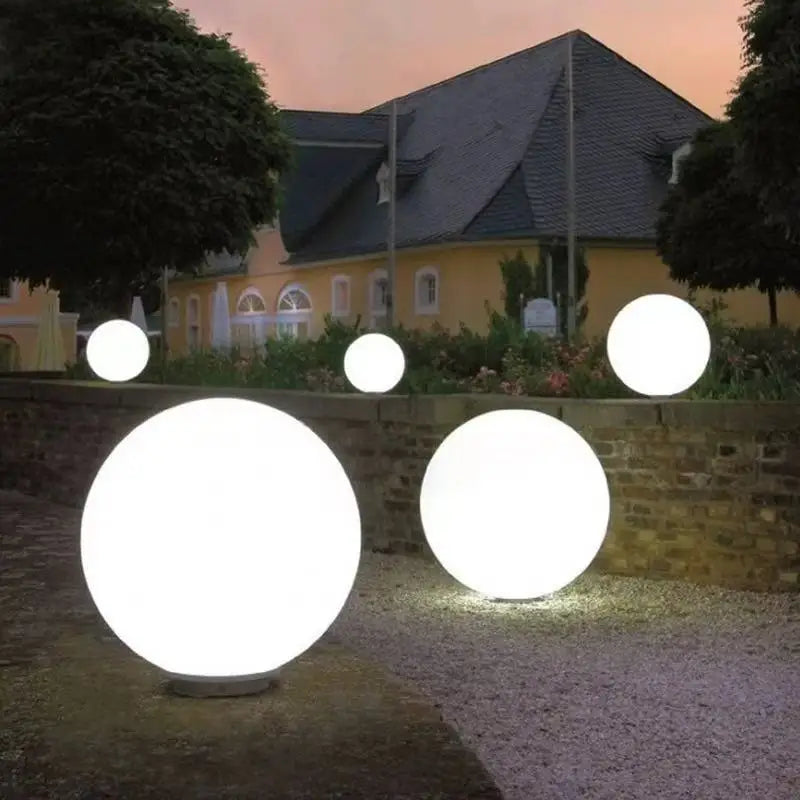 LUXARÉ GlowSphere RGB Gartenleuchte