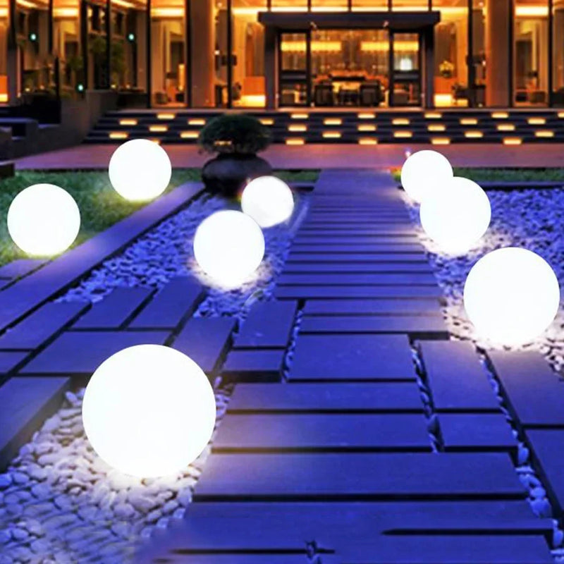 LumiGlow LED Gartenkugel – 16 Farben, Fernbedienung & Wiederaufladbar