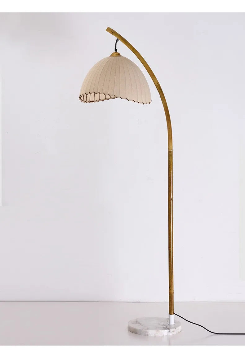 ZenGlow Wabi-Sabi LED Stehlampe – Nordisches & Japanisches Design für eine Ruhige Atmosphäre