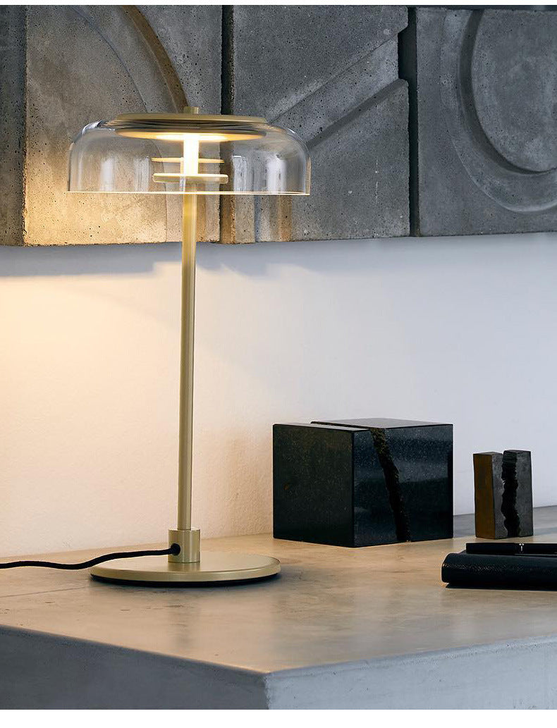 Aurélo – Designer Tischlampe aus Glas mit LED & Postmodernem Stil