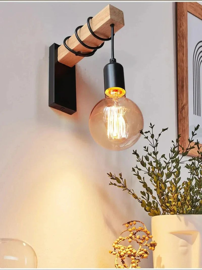 RetroLume – Vintage LED Wandlampe aus Holz & Eisen mit E27 | Industrial & Loft Stil