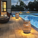 LumaSfera Solar Garten- und Terrassenleuchte – Moderne Outdoor LED-Lampe aus Edelstahl mit E27 Leuchtmittel (IP65)