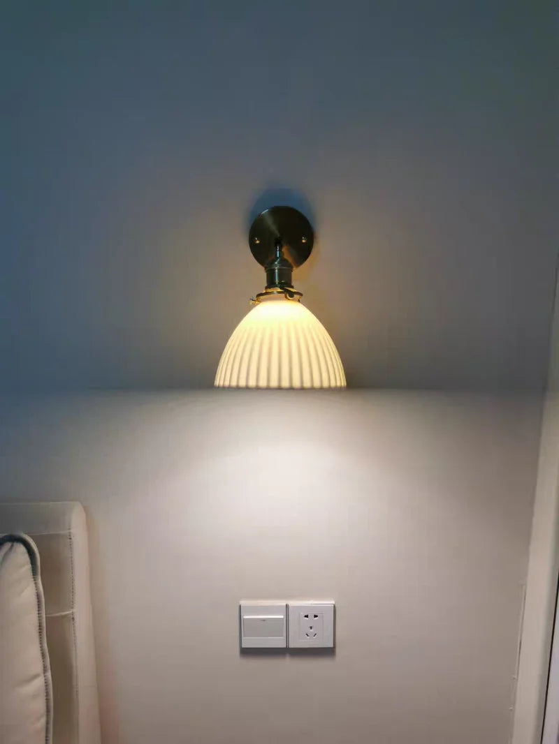 Kyotaro Wandleuchte – Japanische Keramik-Wandlampe mit LED-Kompatibilität