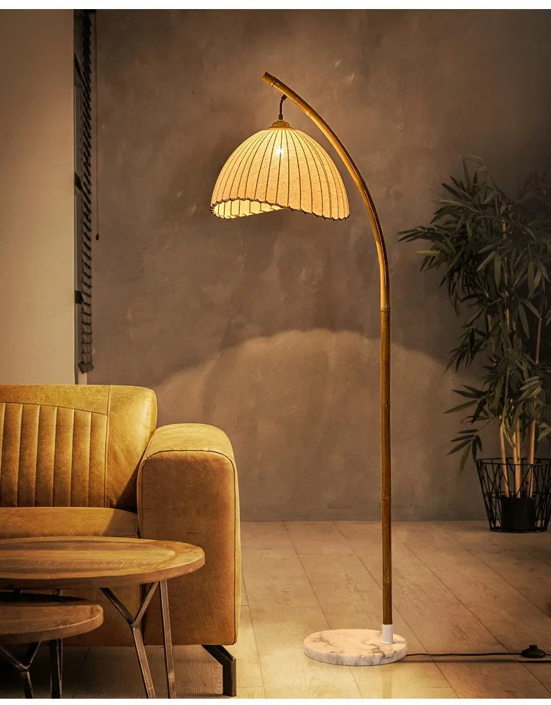 ZenGlow Wabi-Sabi LED Stehlampe – Nordisches & Japanisches Design für eine Ruhige Atmosphäre