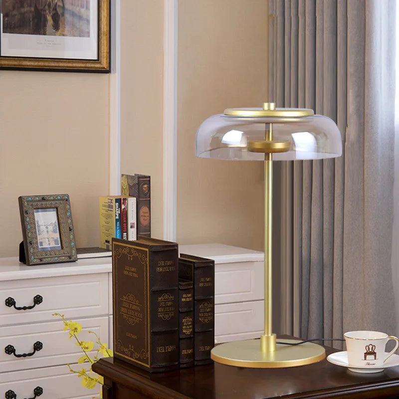 Aurélo – Designer Tischlampe aus Glas mit LED & Postmodernem Stil