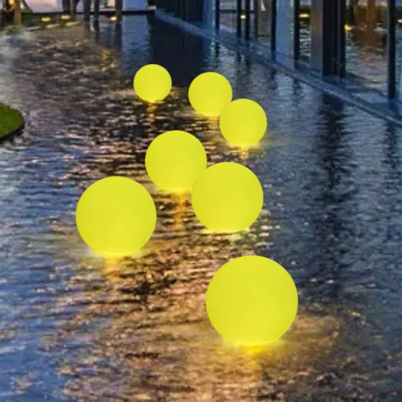 LumiGlow LED Gartenkugel – 16 Farben, Fernbedienung & Wiederaufladbar