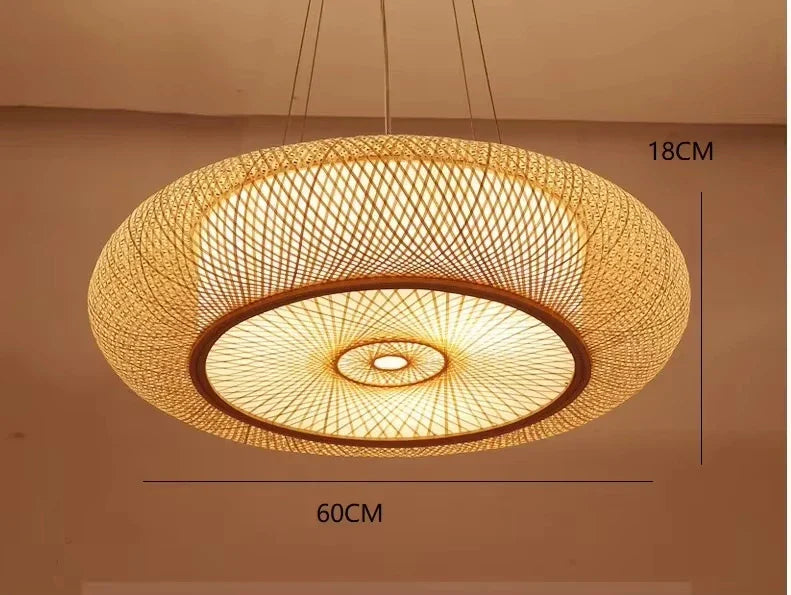 BambuLoom Grace: Handgefertigte Bambus-Rattan-Hängeleuchte